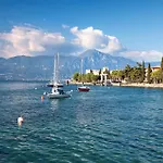 Cozy Home In Costermano Sul Garda Hébergement de vacances *
