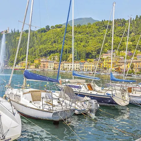 In Sul Garda With Wi-fi Holiday home *