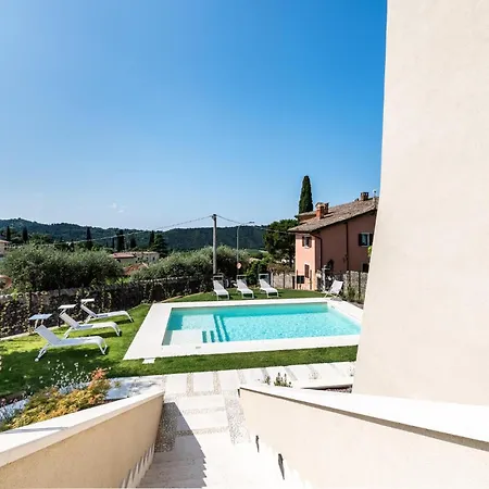 Casa vacanze In Sul Garda With Wi-fi Costermano